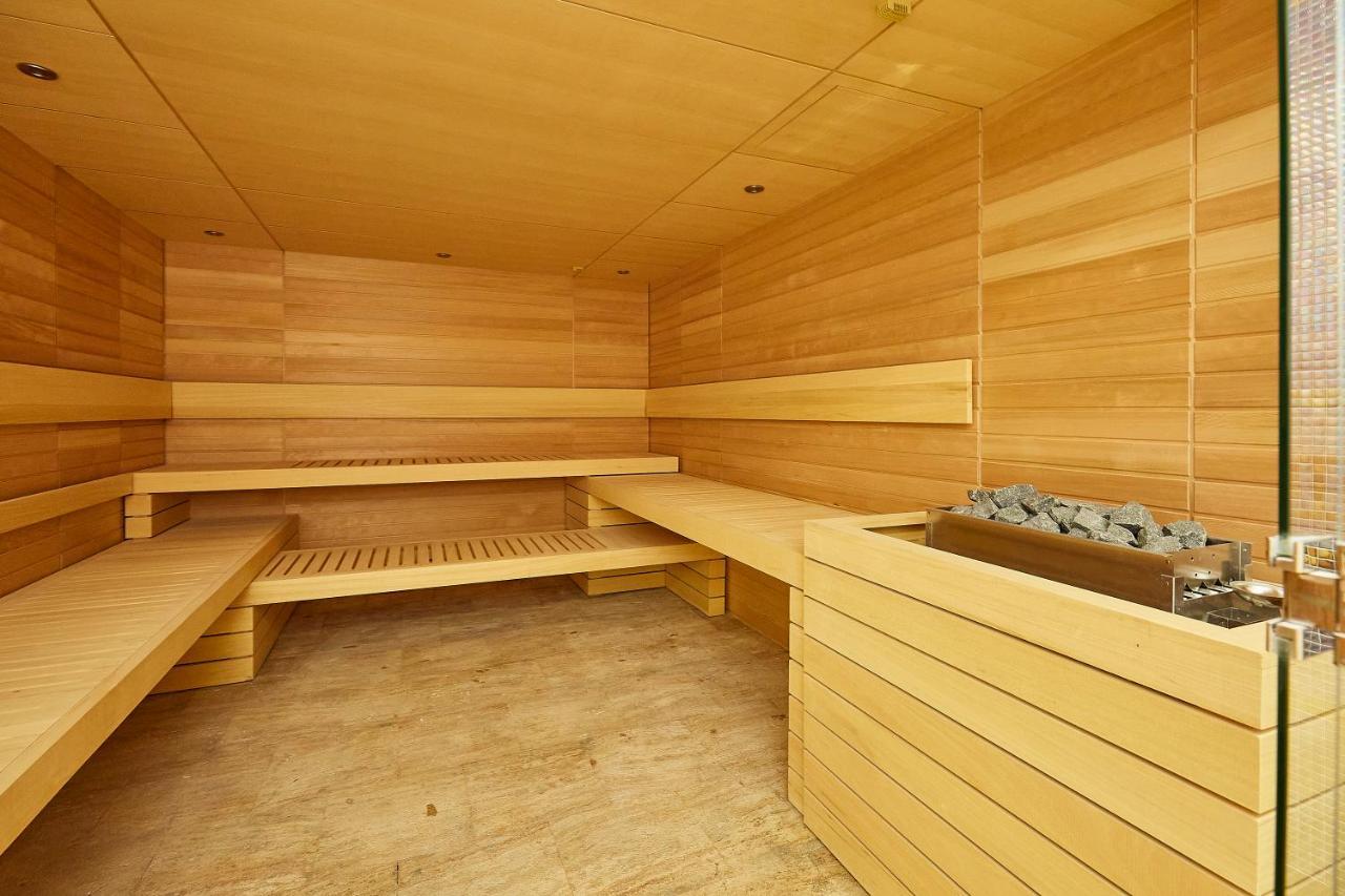 A Hoteli - Hotel Park Vrnjačka Banja Εξωτερικό φωτογραφία A modern Finnish sauna