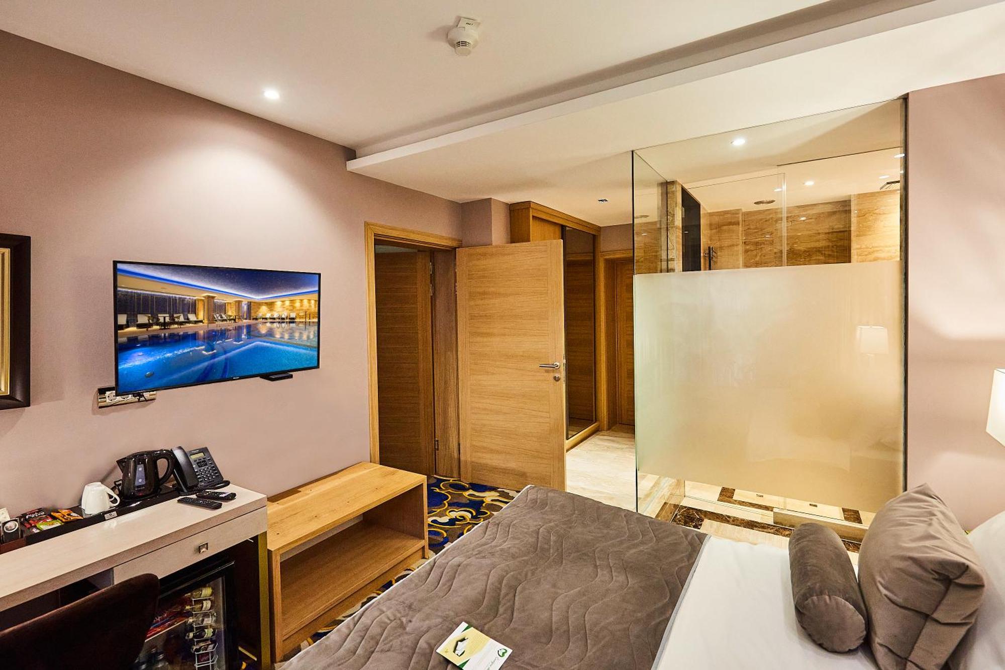 A Hoteli - Hotel Park Vrnjačka Banja Εξωτερικό φωτογραφία A room at the hotel